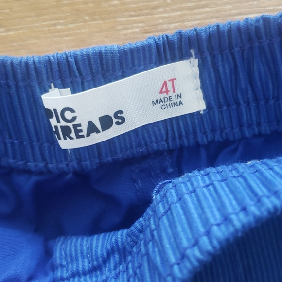 Shorts - Picture 2 of 3